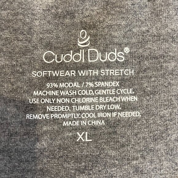 Cuddl Duds Size XL Animal Print Top Crew Neck Long Sleeves Black Gray - Picture 7 of 7
